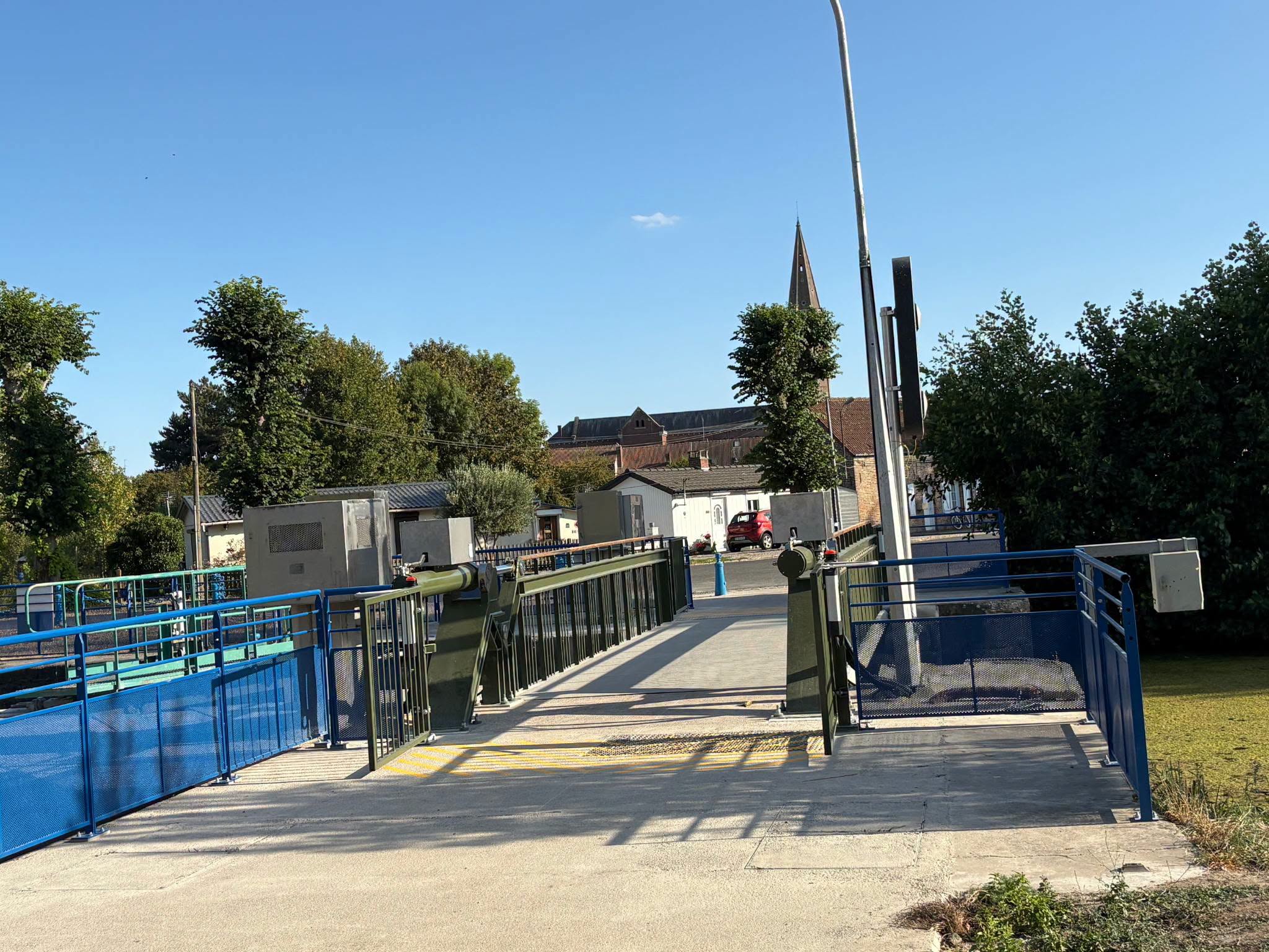 Passerelle de franchissement de la Lys aux écluses Haverskerque/Saint-Venant